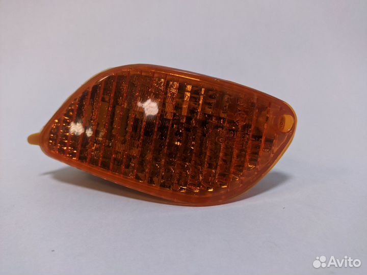 Поворотник в бампер Ford Focus 1