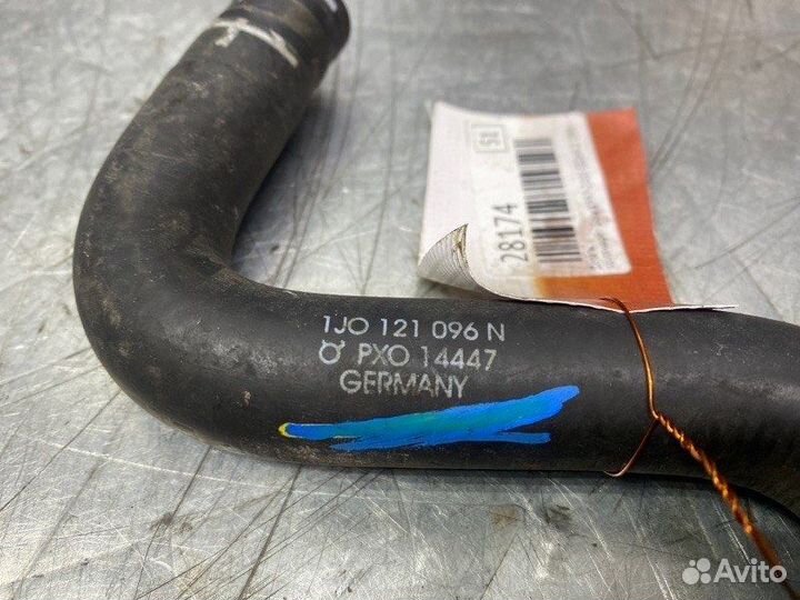 Шланг системы охлаждения Volkswagen Bora 1997-2005