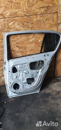Дверь задняя правая Opel Astra H 2004-2014