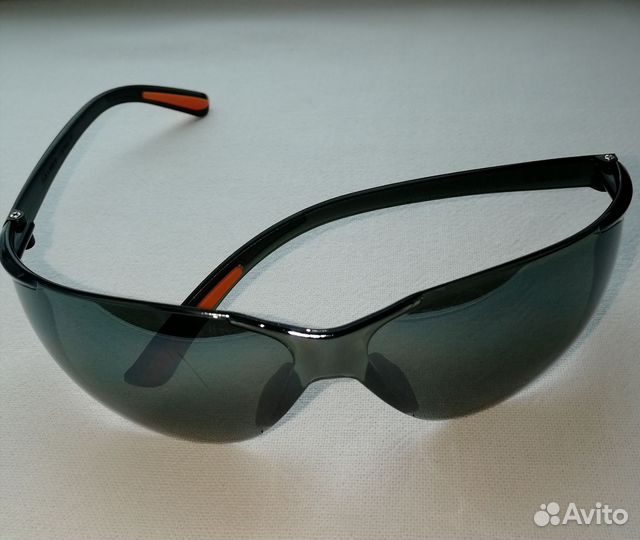 Солнцезащитные очки мужские