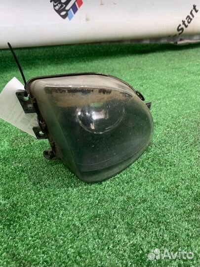 Фара противотуманная правая