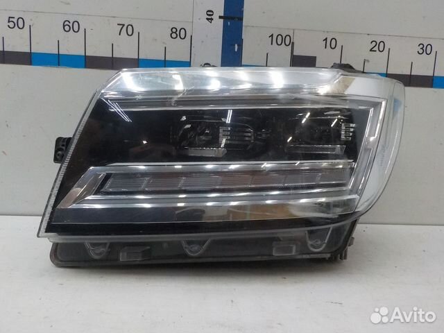Фара левая Volkswagen Crafter 2017