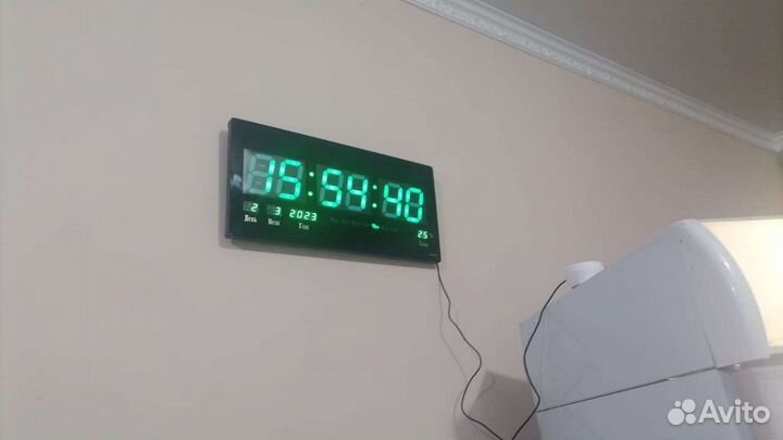 Часы с подсветкой для дома