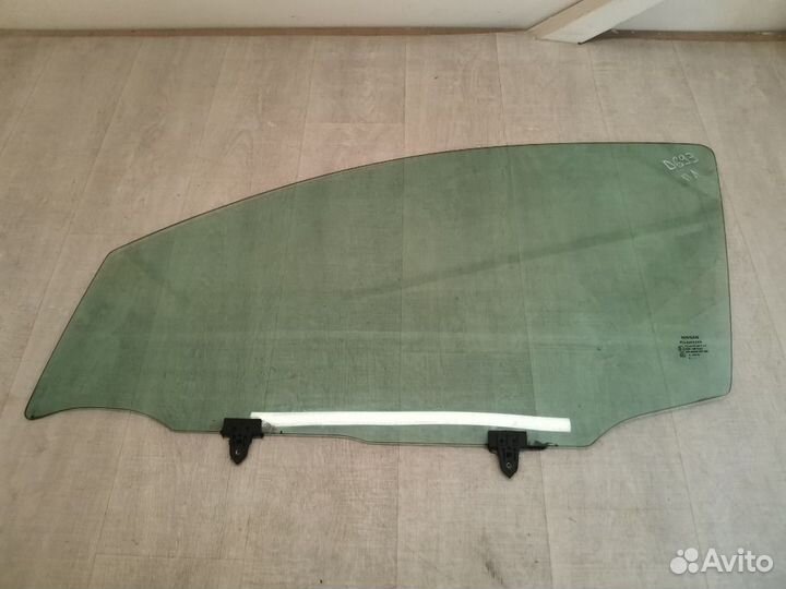 Стекло двери переднее левое Nissan Qashqai 1 J10