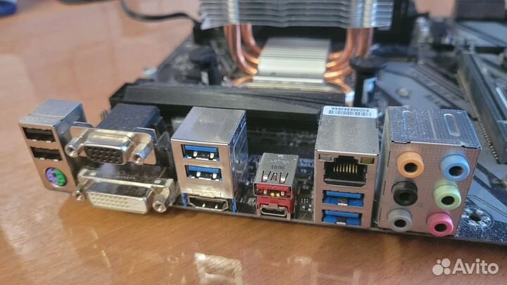 I5 8400+gigabyte h370 hd3+gammax 300+32gbDDR4