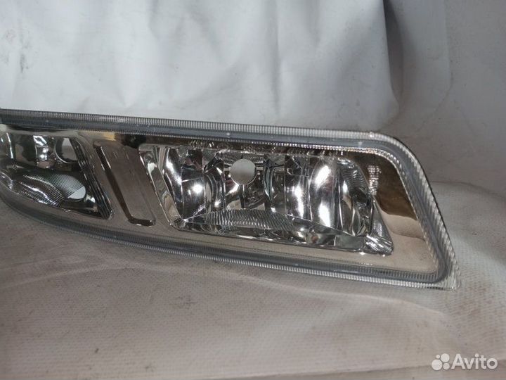 Фара противотуманная передняя правая Nissan Almera