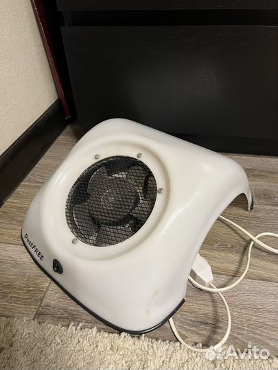 Вытяжка пылесос настольный для маникюра