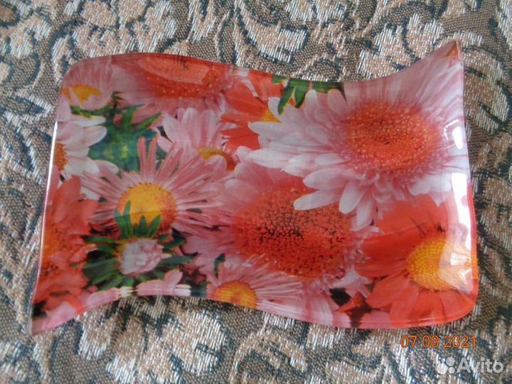 Вазочка, салатник и блюдо для пирожного