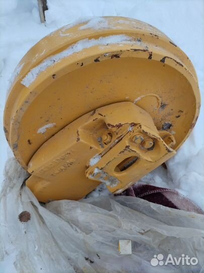 Колесо направляющее для Komatsu D65EX