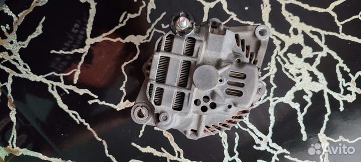 Генератор на mitsubishi lancer 10