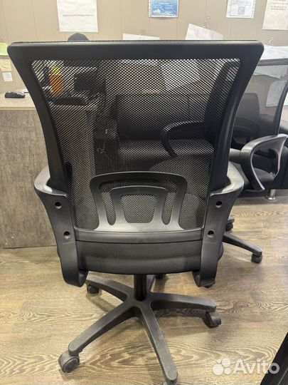 Офисные стулья бу 2 шт