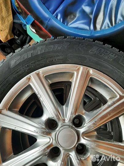Резина зимняя 195/65/15 на литых дисках