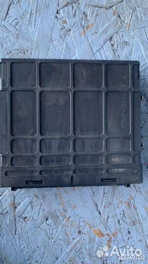 Блок управления Mitsubishi Carisma (1995 - 1999)