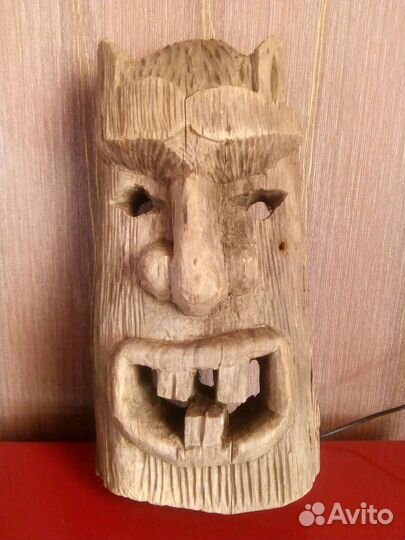 Старинный идол, резьба ро дереву