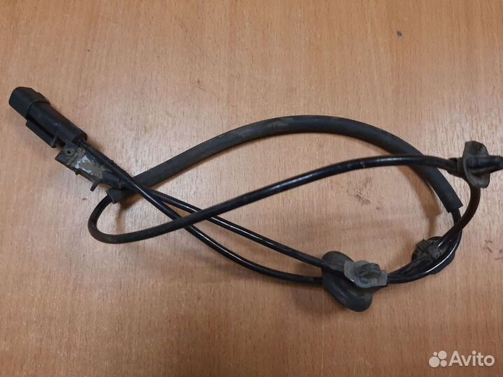 Датчик ABS задний левый Mitsubishi Lancer CY