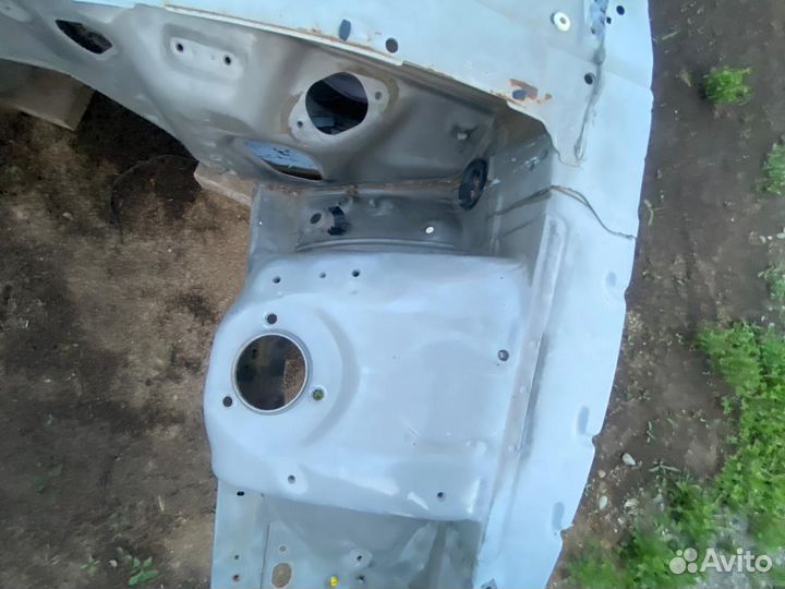 Передняя часть автомобиля toyota mark2 GX JZX90