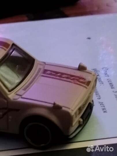 Машинка hot wheels