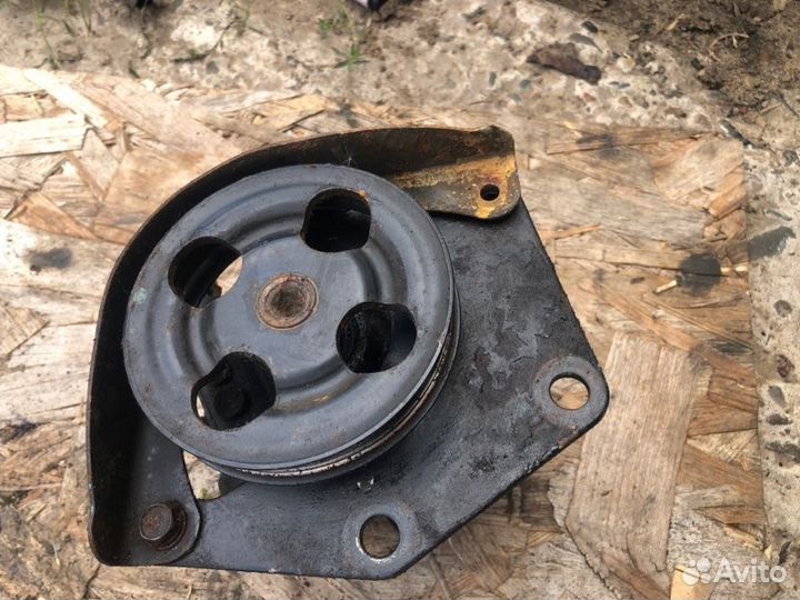 Насос гидроусилителя руля Mitsubishi Pajero Sport