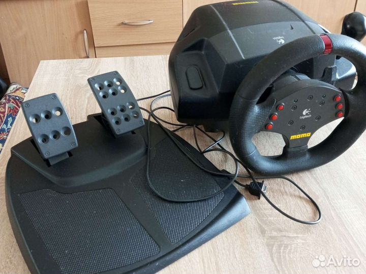 Игровой руль с педалями для пк