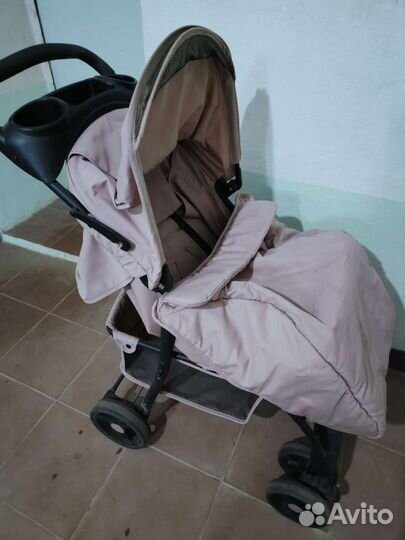 Прогулочная коляска