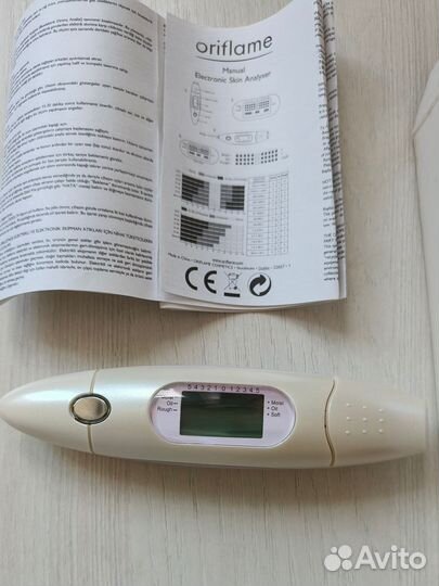 Перчатки и электронный анализатор кожи Орифлейм