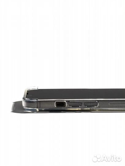 Чехол на iPhone 13 pro