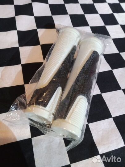 Ротор грипсы катафоты мультитул покрышки Kenda