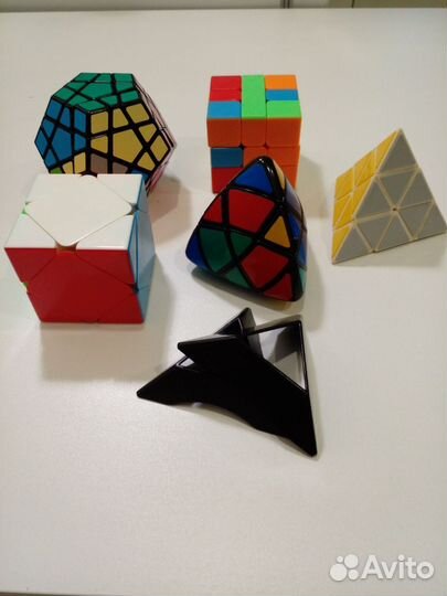 Коллекция кубик-рубиков