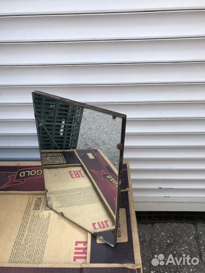 Старинное настольное зеркало