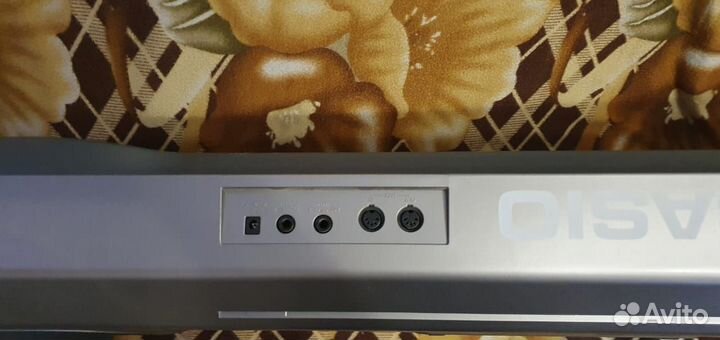 Продаем синтезатор