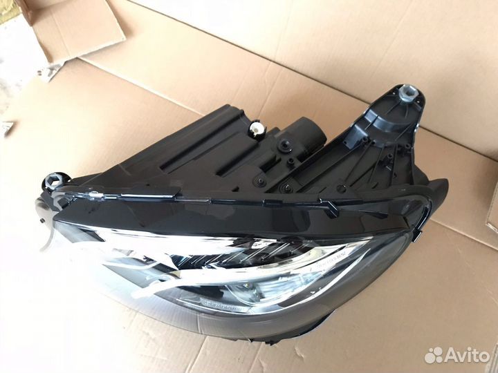 Фара левая Mercedes E w213 светодиодная 2016-2021