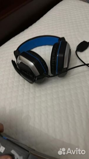 Наушники с микрофоном