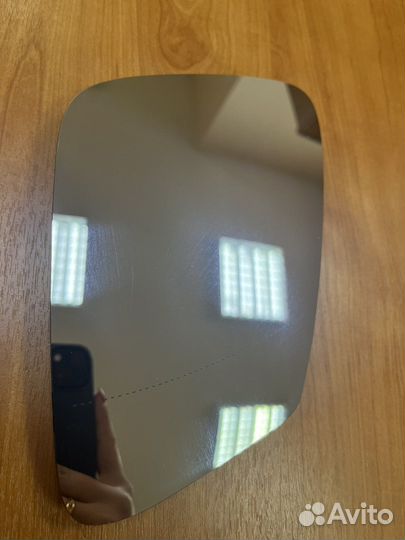 Зеркальный элемент, правое зеркало на f10