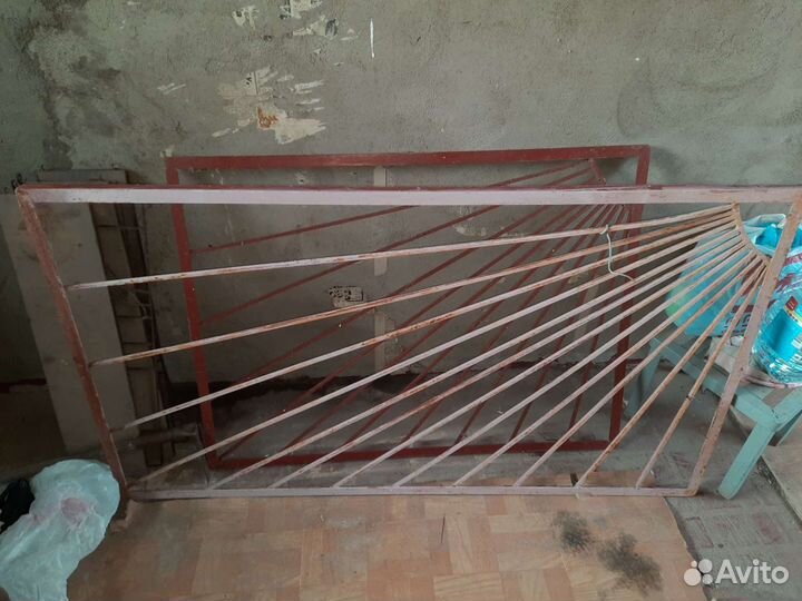 Решетки на окна б/у