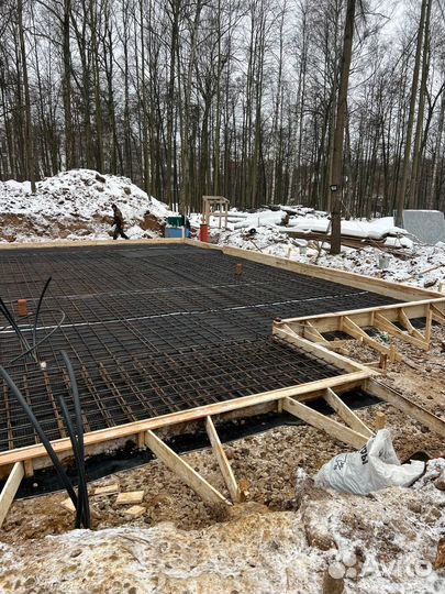 Строим фундамент со своей опалубкой техникой