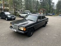 Mercedes-Benz W123 2.2 MT, 1980, 130 000 км, с пробегом, цена 170 000 руб.