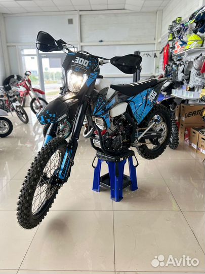 Zuumav K8 NC300