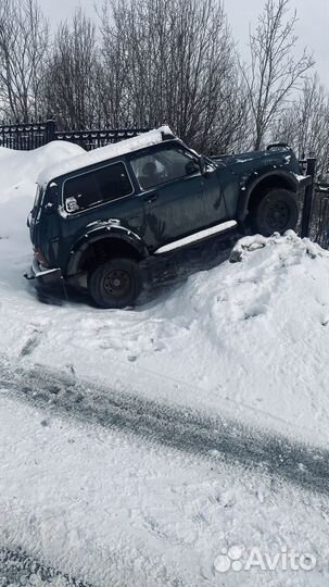 LADA 4x4 (Нива) 1.7 МТ, 2002, 225 000 км