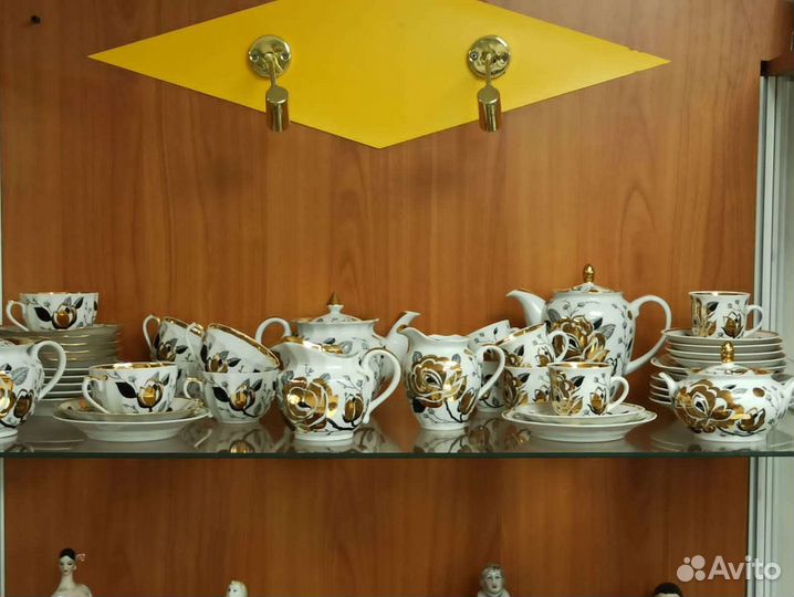 Сервизы чайный и кофейный Золотая роза