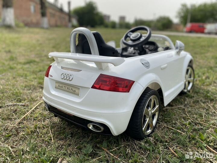 Детский электромобиль audi