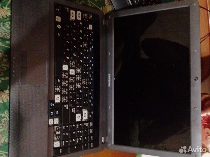 Ноутбук Samsung R525