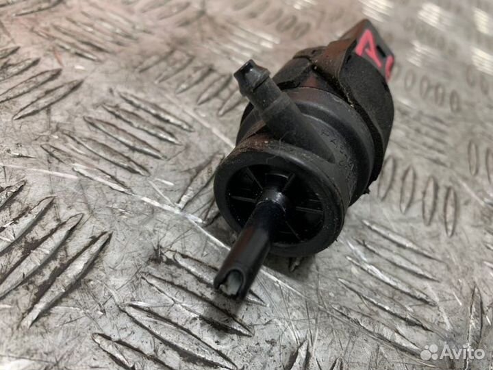 Насос омывателя Audi A6 4G2 2013