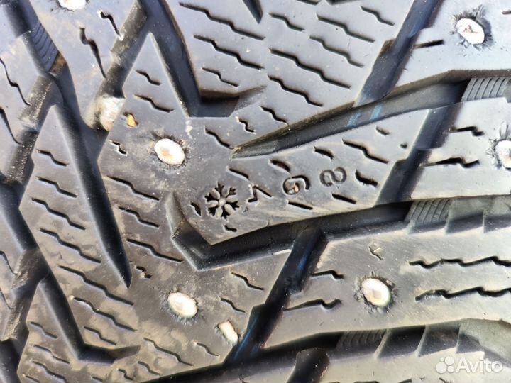 Nokian Tyres Hakkapeliitta 8 SUV 215/65 R17