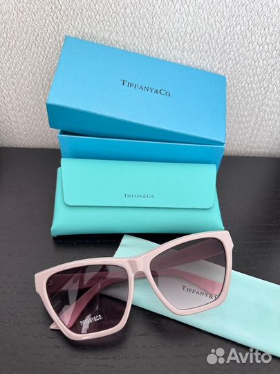 Солнцезащитные очки женские