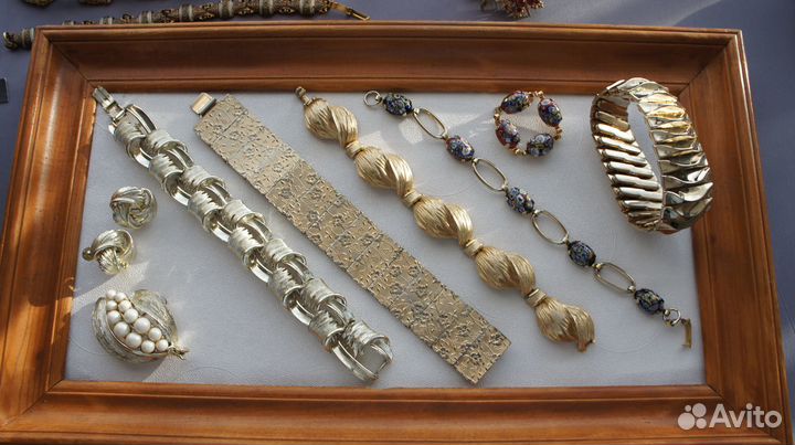 Винтажные браслеты Trifari Cara Coventri