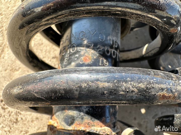 Передние стойки в сборе SsangYong Actyon Sports