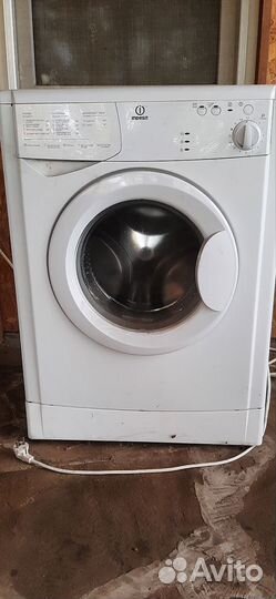 Машинка Индезит 3.5 кг