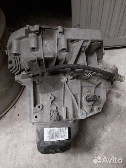 Продам МКПП рено сандэро логан