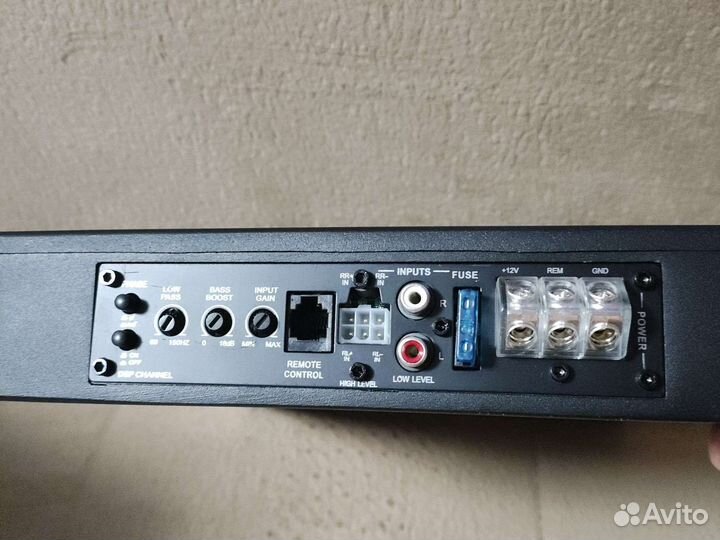 Активный сабвуфер под сиденье