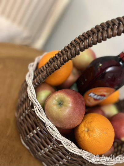 Корзина плетеная из ротанга